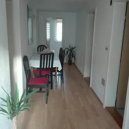Adela B&B *